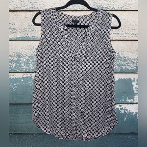 Ann Taylor Black and White Abstract Sleeveless Button Up Shirt - Size Small